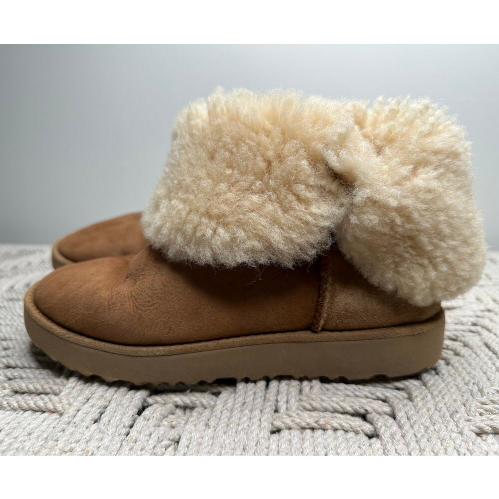 Ugg: Chestnut Classic Short Boot - image 5